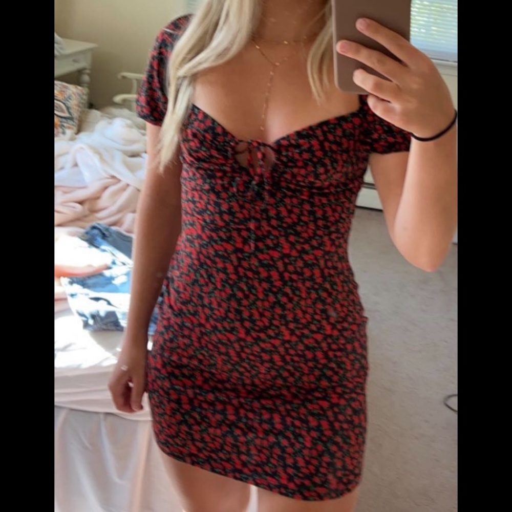 Super cute tighter dress